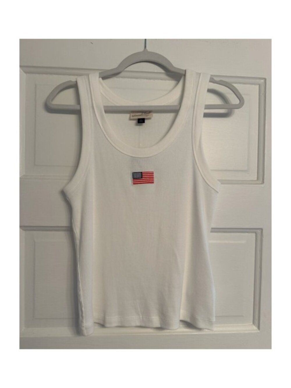 NWT. Universal Thread. White Cropped Tank Top with American Flag Detail. Size L.